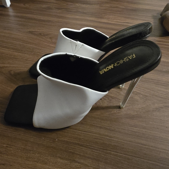 STILLETO - Picture 2 of 5